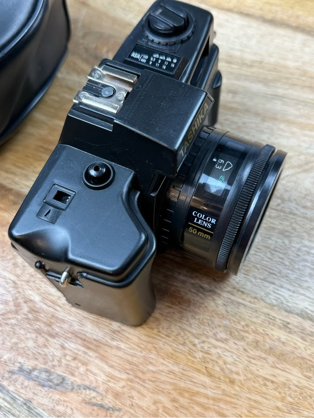 Vintage Tashika 2000N Film Camera w Original Case Japan Lens
